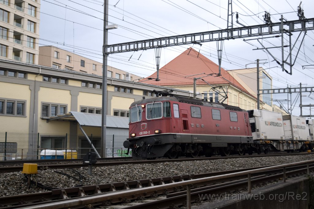 4819-0043-050118.jpg - SBBC Re 4/4''' 11358 (Re 430.358-2)  (Re 91 85 4 430 358-2 CH-SBBC) / Lenzburg 5.1.2018