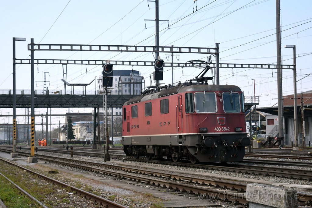 5396-0036-150419.jpg - SBBC Re 4/4''' 11358 (Re 430.358-2)  (Re 91 85 4 430 358-2 CH-SBBC) / Pratteln 15.4.2019