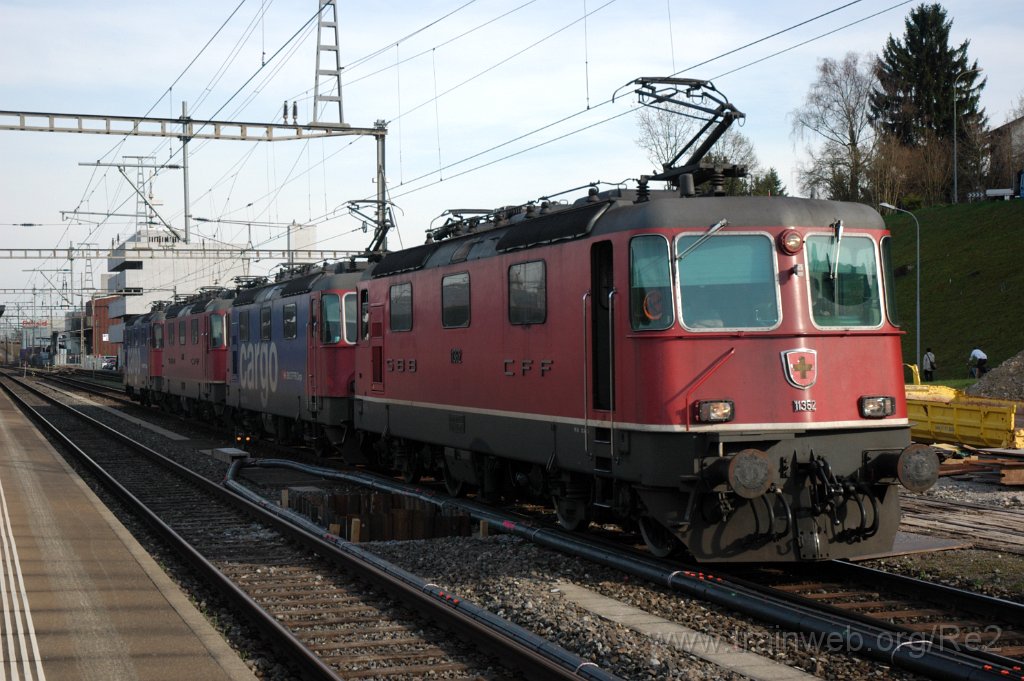 3539-0009-100415.jpg - SBB-CFF Re 4/4''' 11362 + SBBC Re 420.310-5 + SBB-CFF Re 4/4'' 11176 + SBBC Re 420.307-1 / Killwangen-Spreitenbach 10.4.2015
