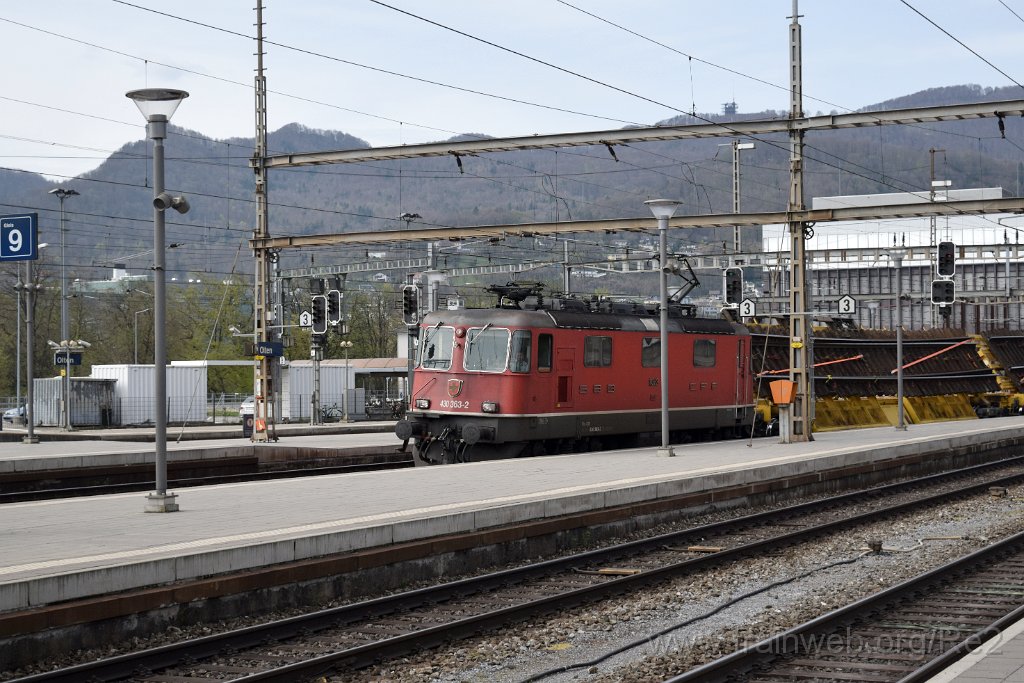 4923-0025-150418.jpg - SBBC Re 4/4''' 11363 (Re 430.363-2)  (Re 91 85 4 430 363-2 CH-SBBC) / Olten 15.4.2018