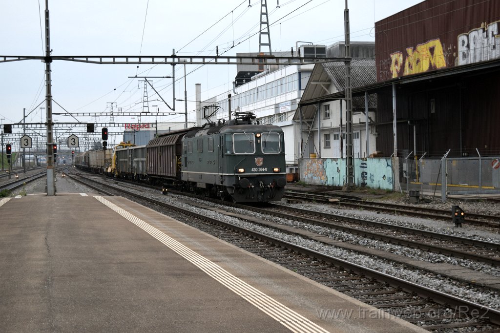 4416-0035-050417.jpg - SBBC Re 4/4''' 11364 (Re 430.364-0)  (Re 91 85 4 430 364-0 CH-SBBC) / Killwangen-Spreitenbach 5.4.2017