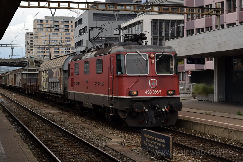 4146-0043-160916.jpg - SBBC Re 4/4''' 11366 (Re 430.366-5)  (Re 91 85 4 430 366-5 CH-SBBC) / Zürich-Altstetten 16.9.2016