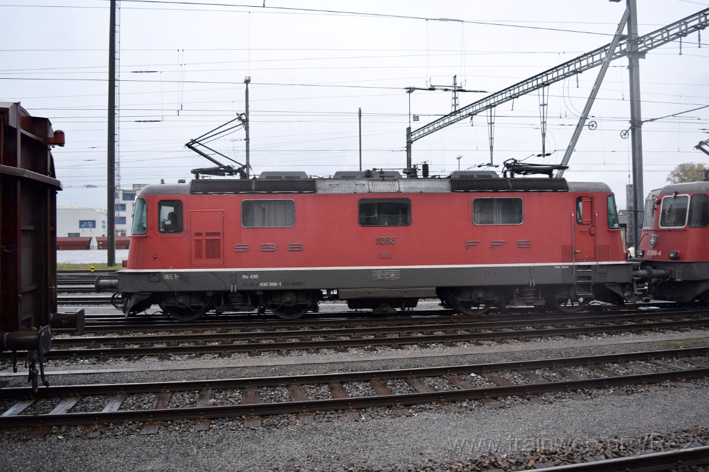 3696-0009-191015.jpg - SBBC Re 4/4''' 11368 (Re 430.368-1)  (Re 91 85 4 430 368-1 CH-SBBC) / Buchs SG 19.10.2015