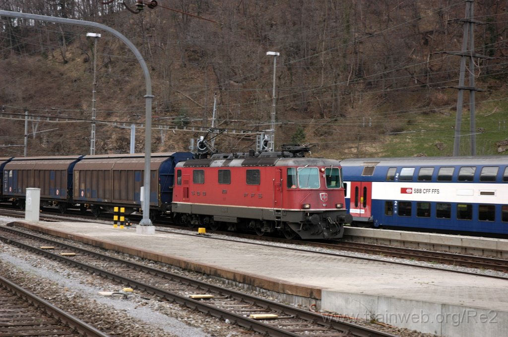 3527-0021-280315.jpg - SBB-CFF Re 4/4''' 11369 / Ziegelbrücke 28.3.2015