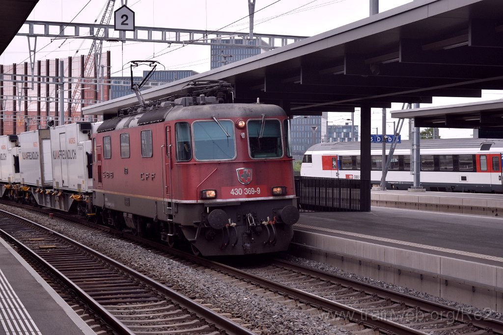 4006-0034-110716.jpg - SBBC Re 4/4''' 11369 (Re 430.369-9)  (Re 91 85 4 430 369-9 CH-SBBC) / Zürich-Oerlikon 11.7.2016