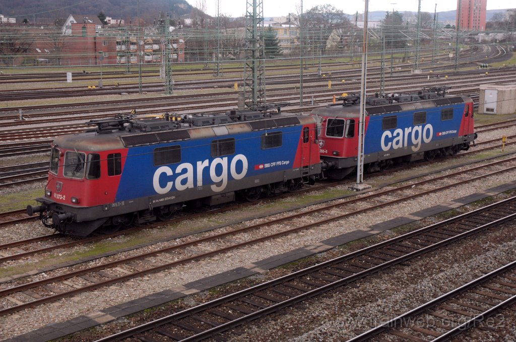 3402-0034-121214.jpg - SBBC Re 421.373-2 (Re 91 85 4 421 373-2 CH-SBBC) + SBBC Re 421.385-6 (Re 91 85 4 421 385-6 CH-SBBC) / Basel Badische Bahnhof 12.12.2014