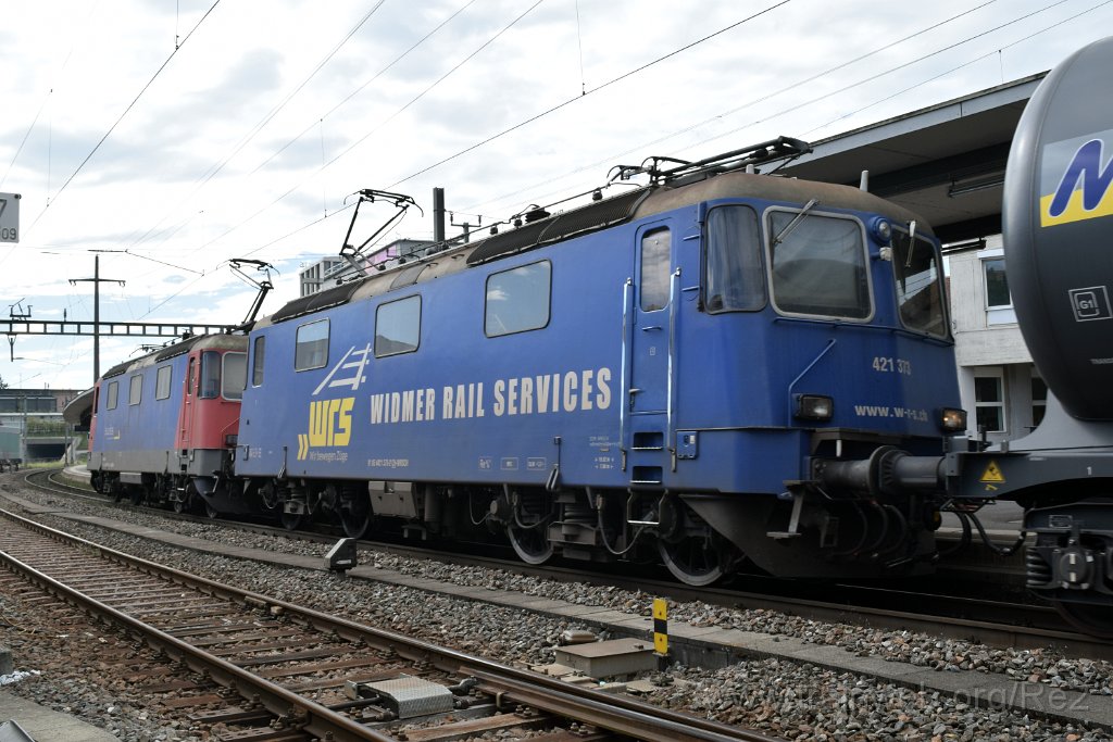 8763-0015-160923.jpg - SRT Re 421.374-0 (Re 91 85 4 421 374-0 CH-SRTAG) + WRS Re 421.373 (Re 91 85 4 421 373-2 CH-WRSCH) / Glattbrugg 16.9.2023