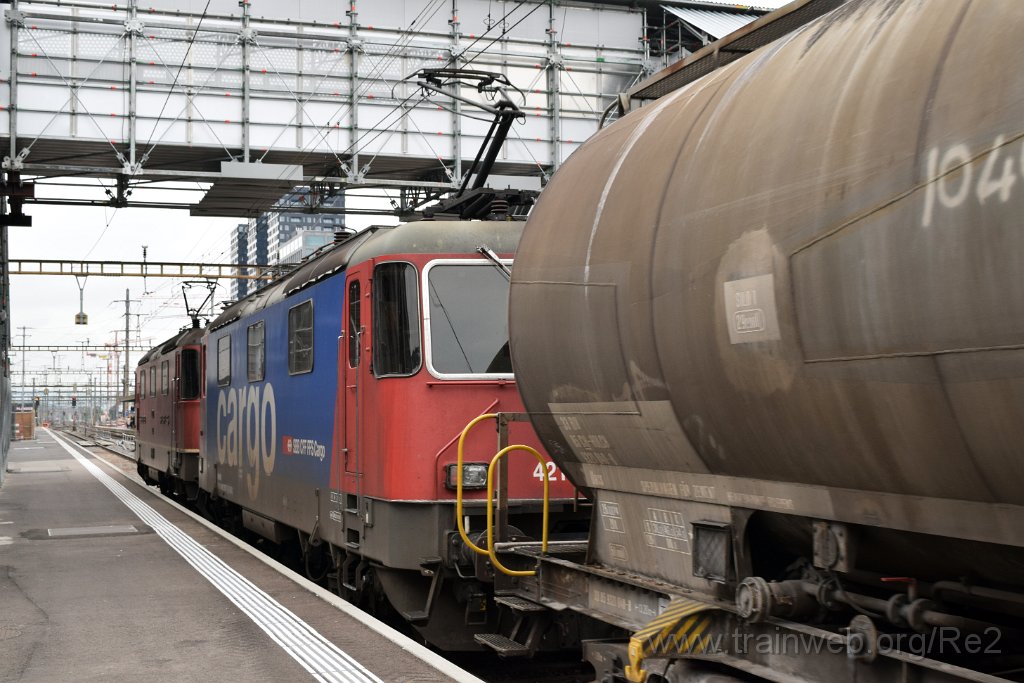 5754-0026-240919.jpg - SBBC Re 4/4'' 11232 (Re 420.232-1)  (Re 91 85 4 420 232-1 CH-SBBC) + SBBC Re 421.375-7 (Re 91 85 4 421 375-7 CH-SBBC) / Zürich-Altstetten 24.9.2019