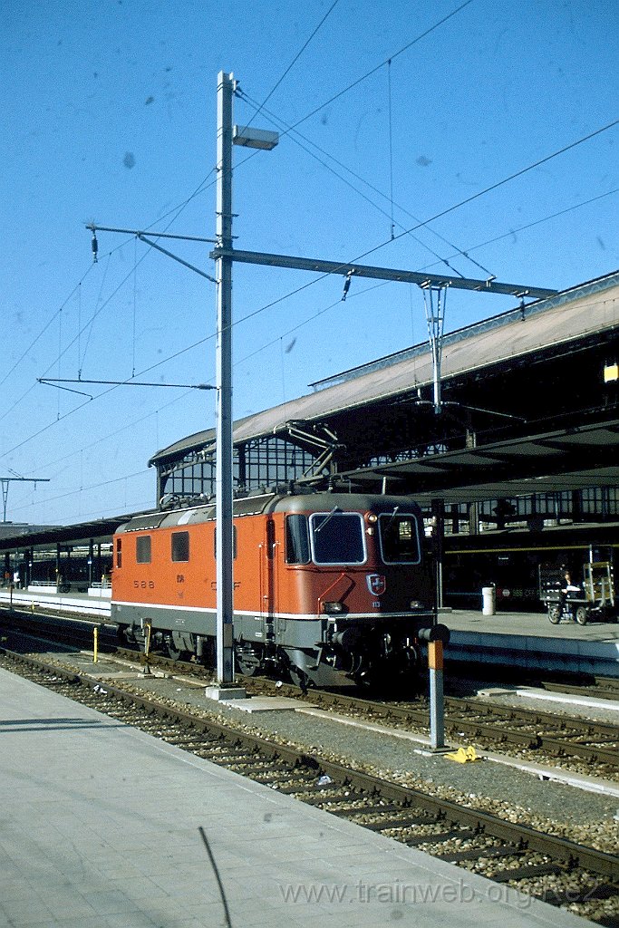 0703-0020.jpg - SBB-CFF Re 4/4'' 11378 / Basel 26.2.1998