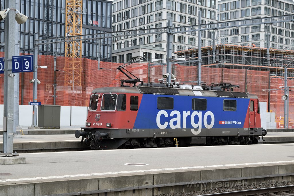 4430-0049-080517.jpg - SBBC Re 421.379-9 (Re 91 85 4 421 379-9 CH-SBBC) / Zürich HB 8.5.2017