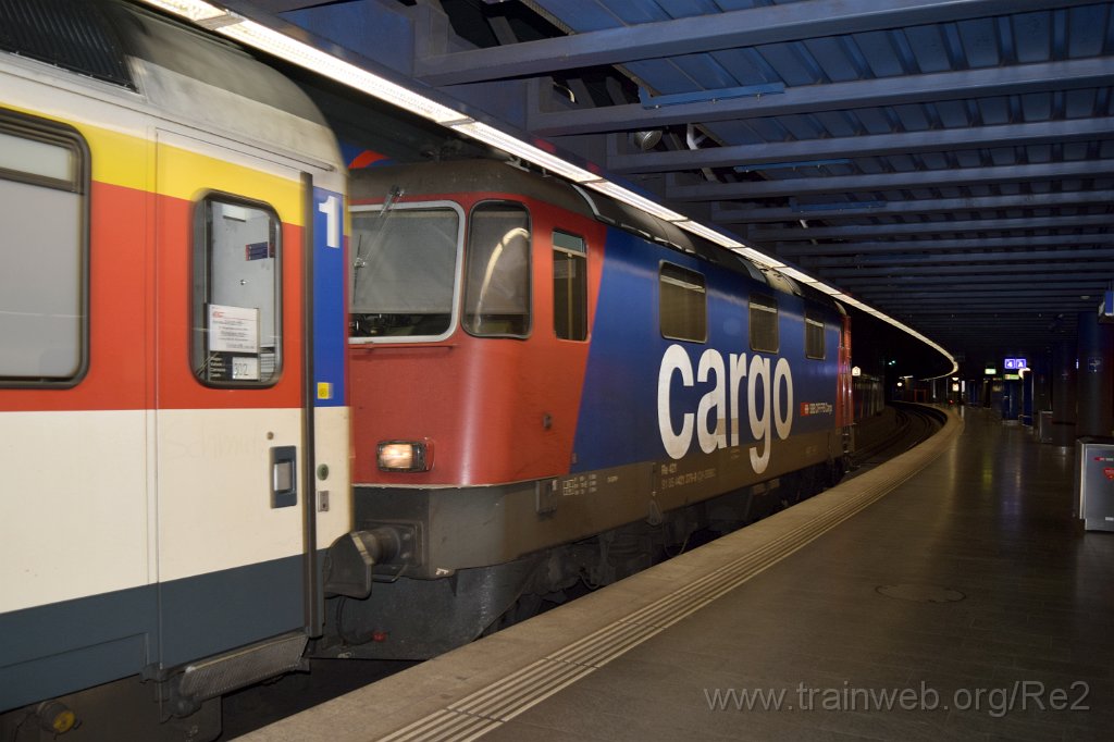 4998-0011-260518.jpg - SBBC Re 421.379-9 (Re 91 85 4 421 379-9 CH-SBBC) / Zürich-Flughafen 26.5.2018