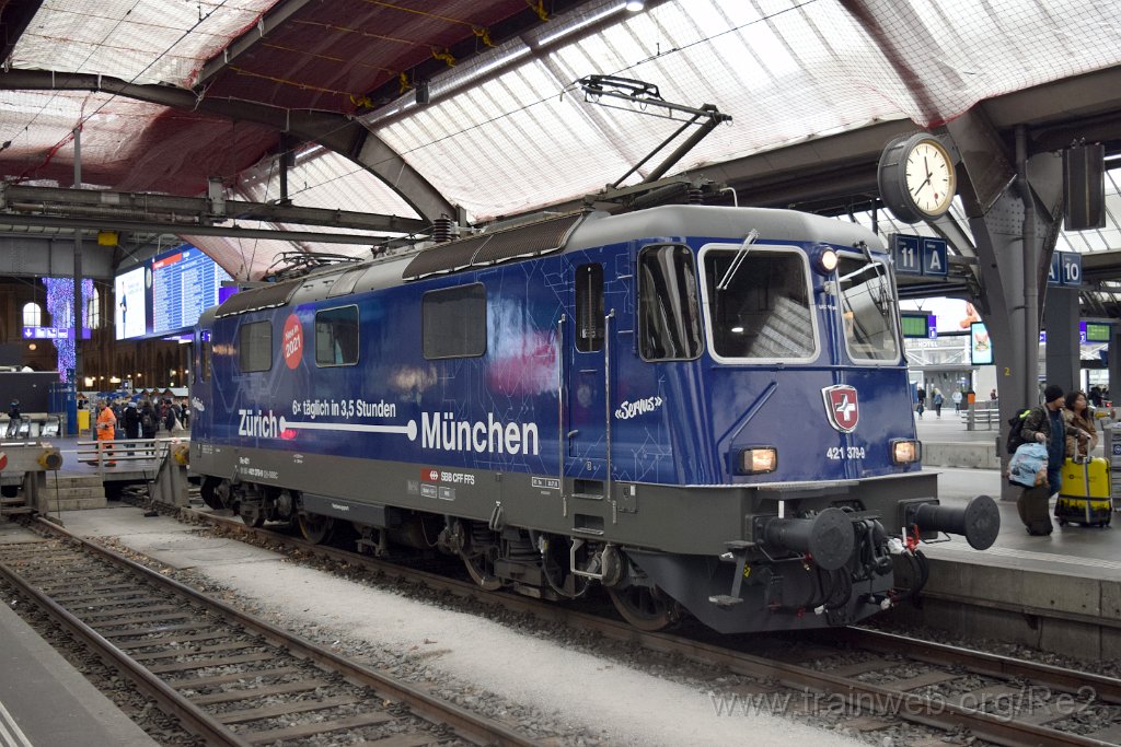 5812-0022-231219.jpg - SBBC Re 421.379-9 ''Zürich-München 2021'' (Re 91 85 4 421 379-9 CH-SBBC) / Zürich HB 23.12.2019