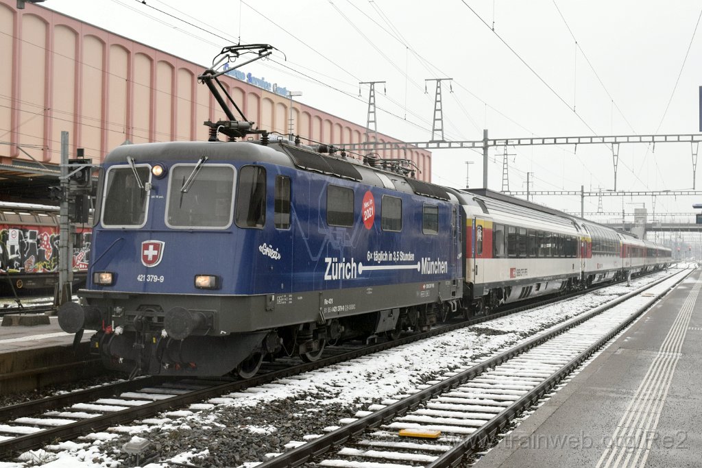 7218-0022-091220.jpg - SBBC Re 421.379-9 ''Zürich-München 2021'' (Re 91 85 4 421 379-9 CH-SBBC) / St.Margrethen 9.12.2020