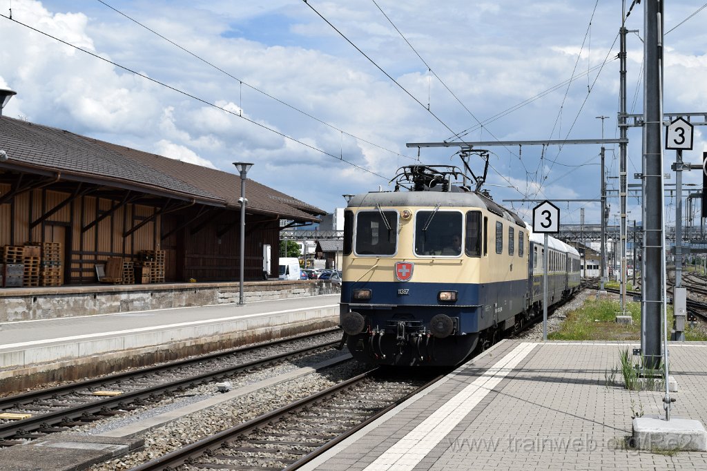9150-0006-200524.jpg - IRSI Re 421.387-2 / Re 4/4'' 11387 (Re 91 85 4 421 387-2 CH-IRSI) / Rapperswil 20.5.2024
