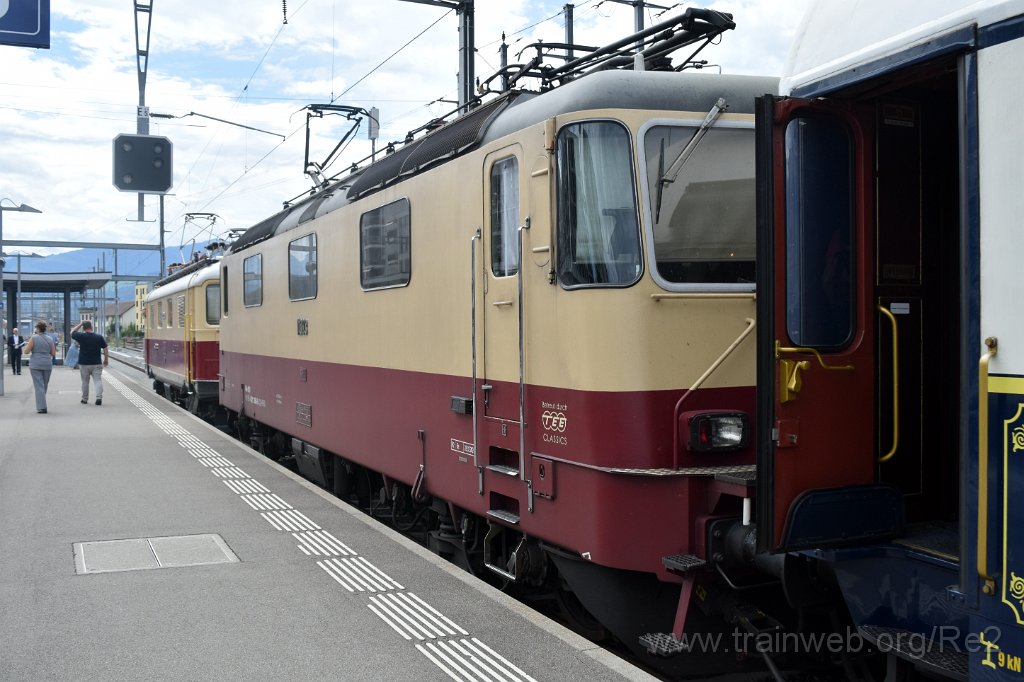 8718-0003-120823.jpg - TEE-Classics / SBB-CFF Re 4/4' 10034 (Re 91 85 4 410 034-3 CH-TEECL) + IRSI Re 421.393-0 / Re 4/4'' 11393 (Re 91 85 4 421 393-0 CH-IRSI) / Wattwil 12.8.2023