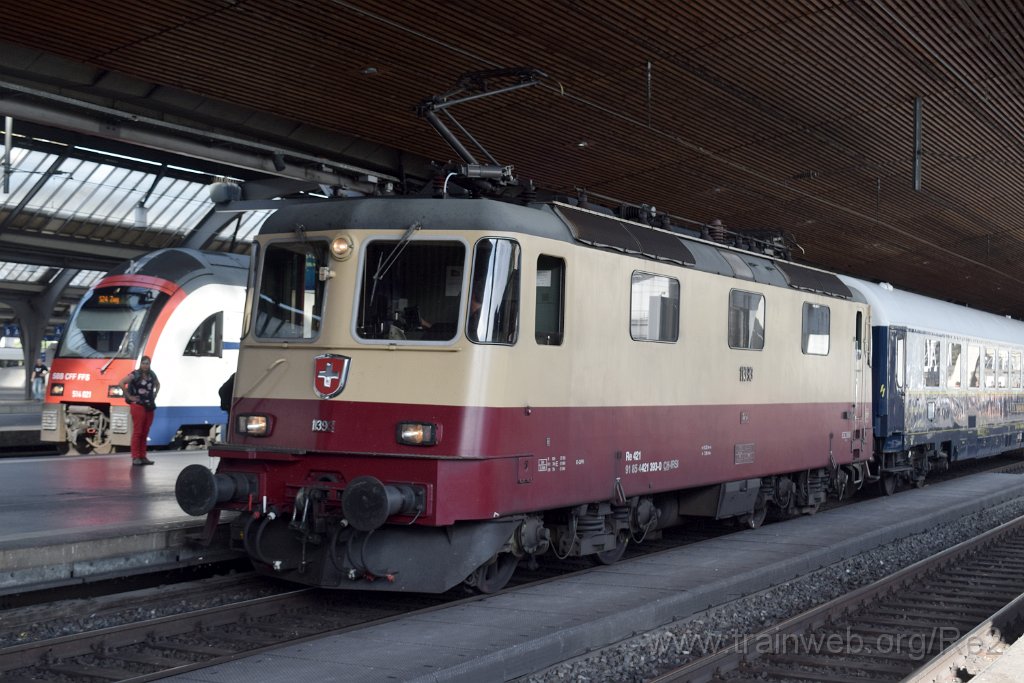 8730-0013-120823.jpg - IRSI Re 421.393-0 / Re 4/4'' 11393 (Re 91 85 4 421 393-0 CH-IRSI) / Zürich HB 12.8.2023