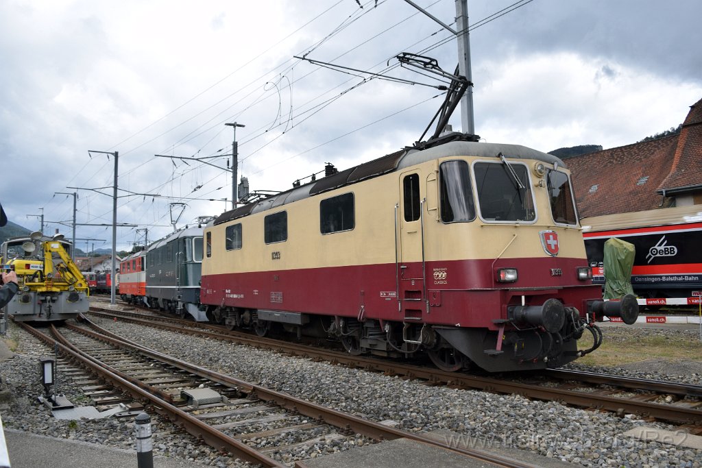 9363-0018-140924.jpg - DSF / SBB-CFF Re 4/4'' 11141 (Re 91 85 4 420 141-4 CH-DSF) + DSF / SBB-CFF Re 4/4'' 11173 (Re 91 85 4 420 173-7 CH-DSF) + IRSI Re 421.393-0 / Re 4/4'' 11393 (Re 91 85 4 421 393-0 CH-IRSI) / Balsthal 14.9.2024