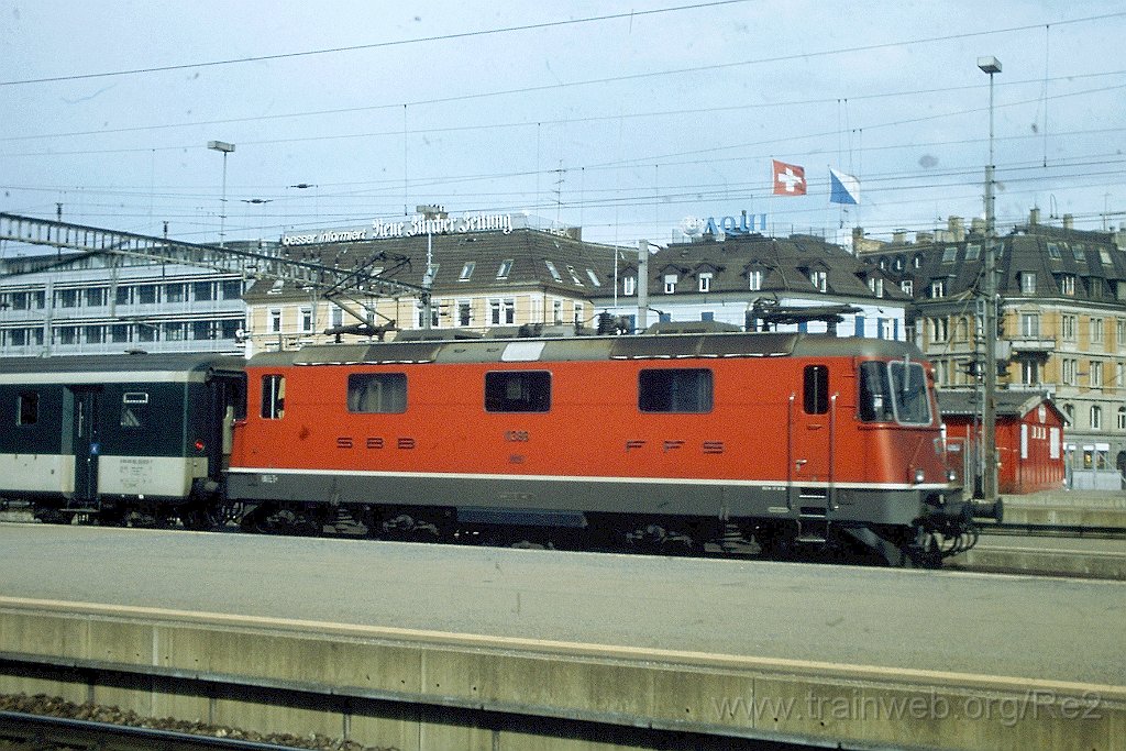 0705-0014.jpg - SBB-CFF Re 4/4'' 11396 / Zürich HB 8.3.1998