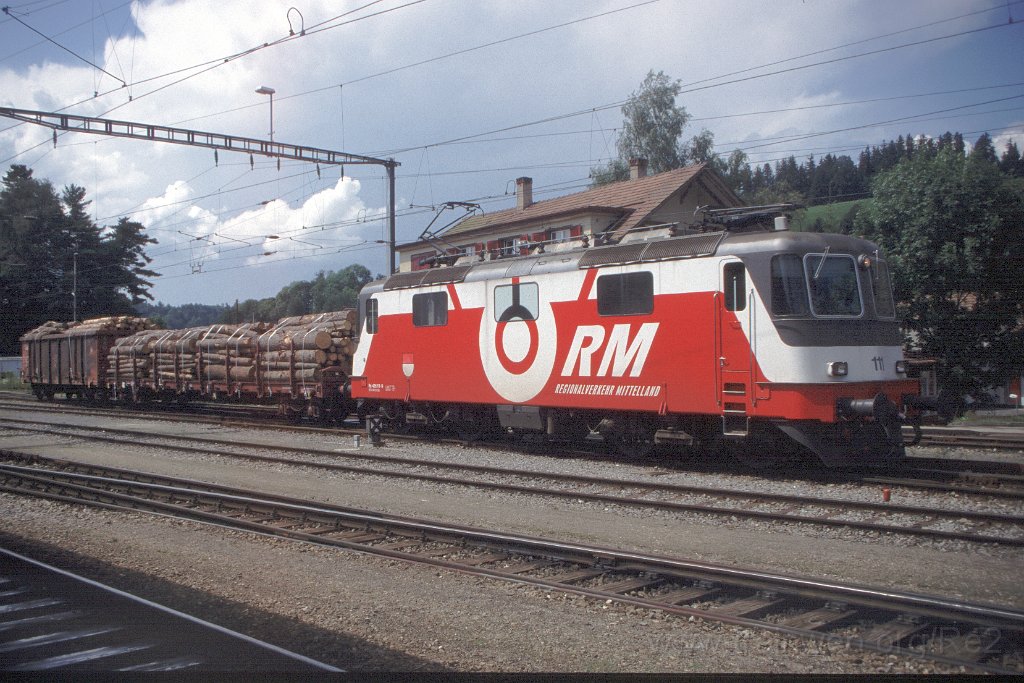 0825-0010.jpg - RM Re 436.111-9 "Solothurn" / Huttwil 26.7.2000