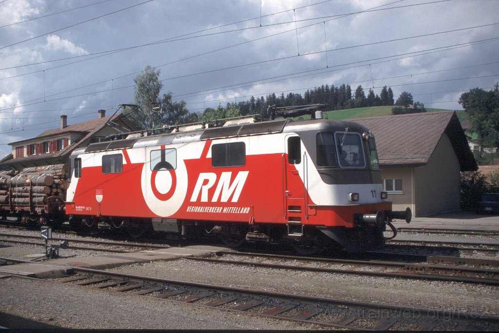 0825-0018.jpg - RM Re 436.111-9 "Solothurn" / Huttwil 26.7.2000