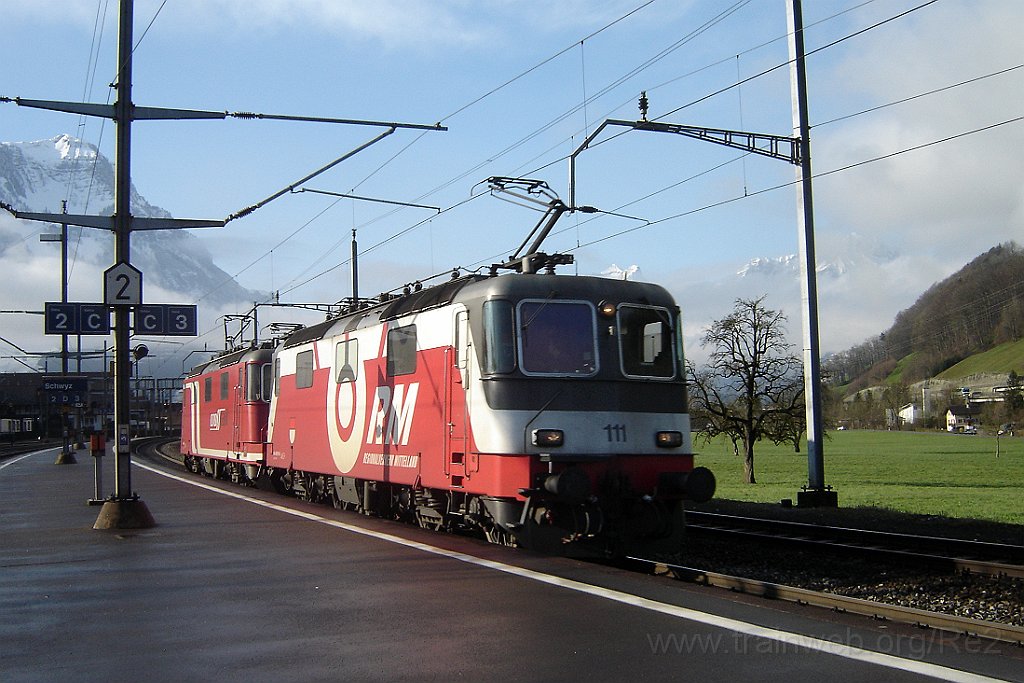 1299-0020-310307.jpg - RM Re 436.111-9 "Solothurn" + Crossrail Re 436.113-5 / Schwyz 31.3.2007