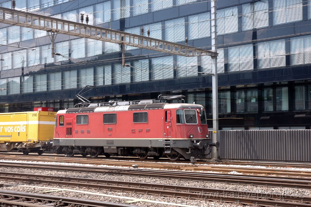 3604-0029-190615.jpg - SBB-CFF Re 4/4'' 11285 / Olten (Fachhochschule Nordwestschweiz) 19.6.2015