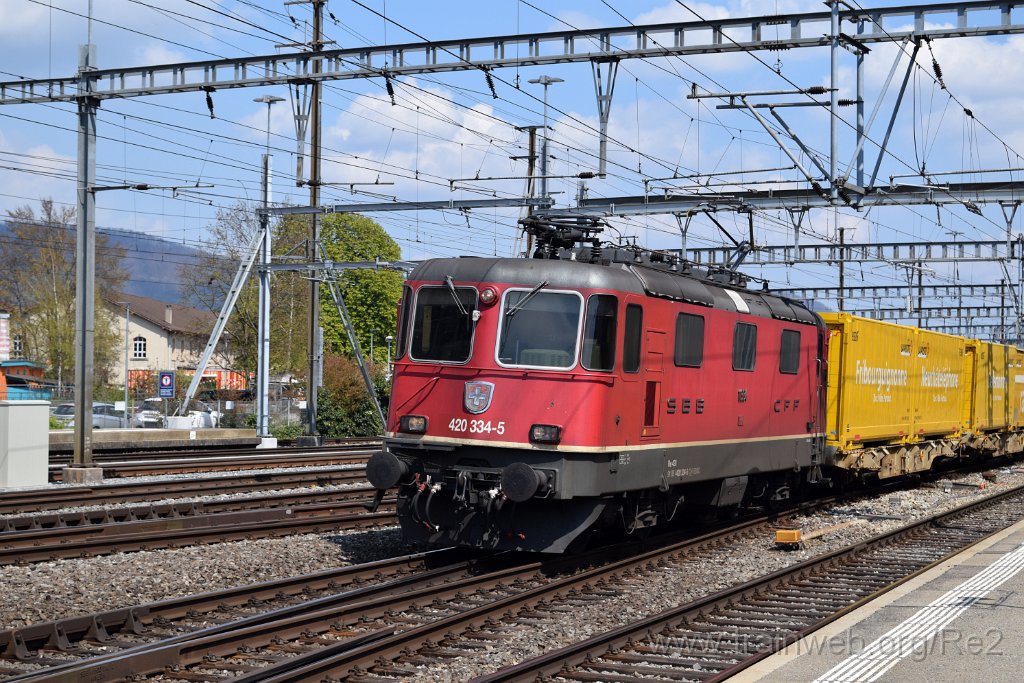 7351-0026-200421.jpg - SBBC Re 4/4'' 11334 (Re 420.334-5)  (Re 91 85 4 420 334-5 CH-SBBC) / Aarau 20.4.2021