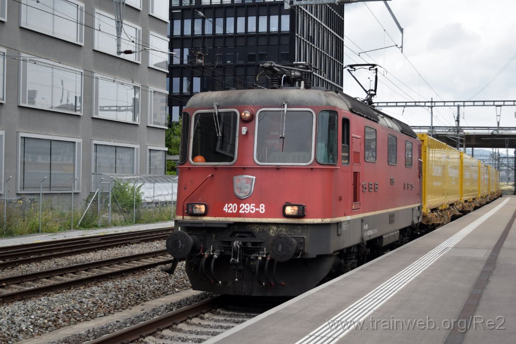 8675-0022-300623.jpg - SBBC Re 4/4'' 11295 (Re 420.295-8)  (Re 91 85 4 420 295-8 CH-SBBC) / Zürich-Altstetten 30.6.2023