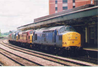 37convoy.jpg (137021 bytes)