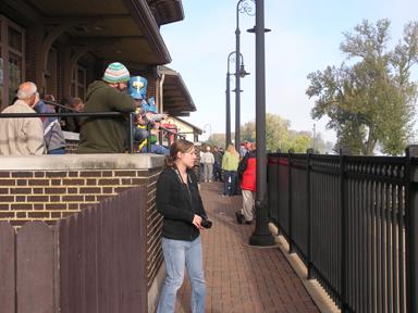 WASHINGTON STEAM TRAIN CROWD 002.JPG