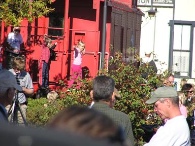 WASHINGTON STEAM TRAIN CROWD 014.JPG