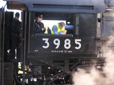 WASHINGTON STEAM TRAIN CROWD 032.JPG