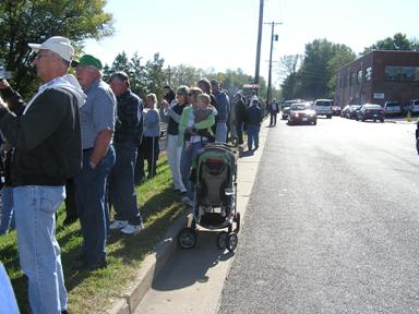 WASHINGTON STEAM TRAIN CROWD 033.JPG