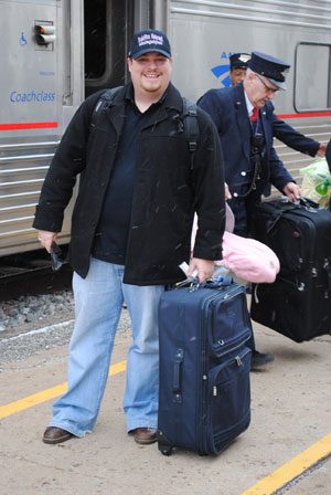 Nathan, the webmaster of the TrainPixs Network, getting off Amtrak's Southwest Chief, in La Plata, Mo.